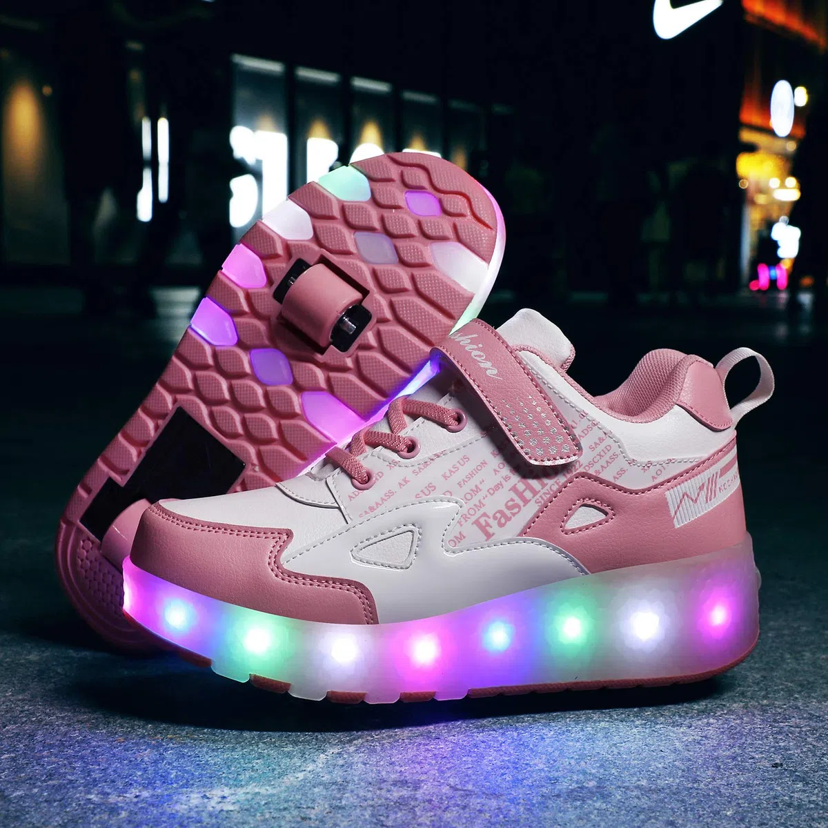 LED USB wiederaufladbar Lichter blinkende Farbe wechselnde Schuhe Multisport Outdoor auf Rollen Sport Gymnastik Sneakers mit Rolle Mädchen Jungen