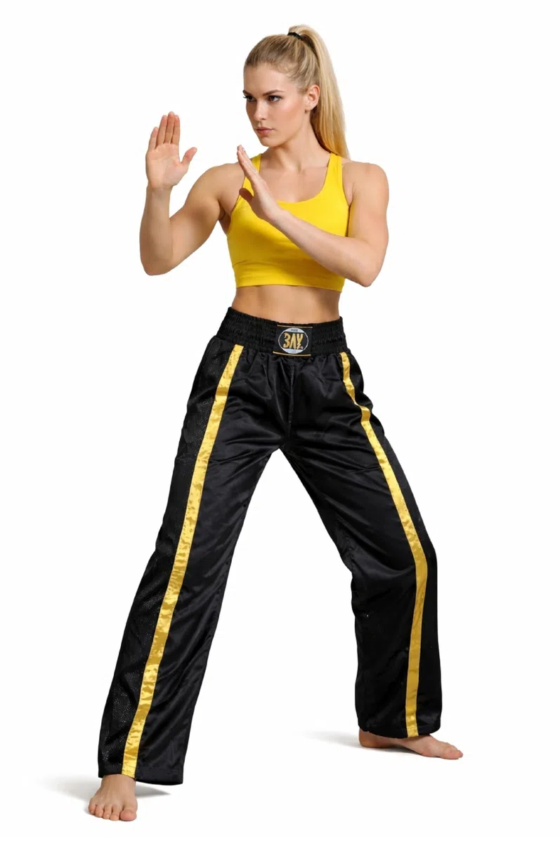 Bay Netz Mesh Kickboxhose Kampfsporthose Schwarz lang Mesh-Netzeinsatz Kontraststreifen in Gold seitlich Polyester Erwachsene Damen Herren Kinder Jungen Mädchen Größen 5XS - XXL
