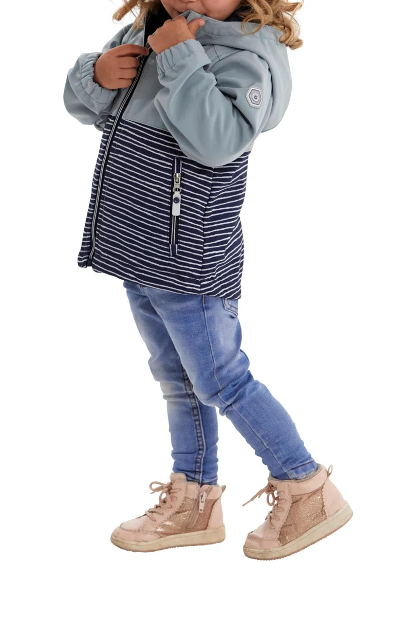 Killtec Kinder Softshelljacke Softshell Jacke mit Kapuze Mini Softshelljacke wasserabweisend