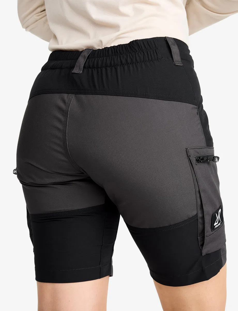 RevolutionRace RVRC GP Shorts für Damen, strapazierfähige und belüftete Wandershorts für alle Outdoor-Aktivitäten
