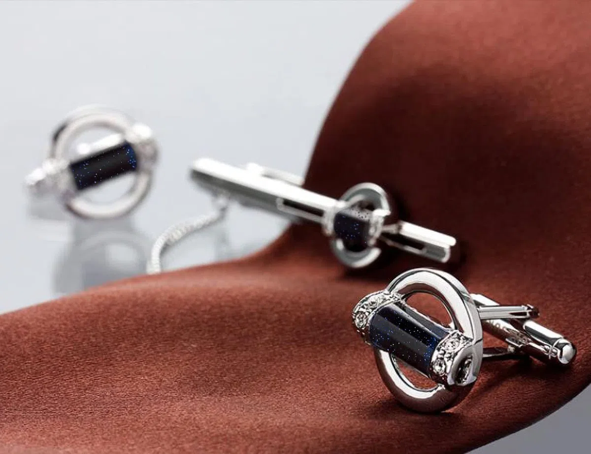 Forever Sternenkrawatte und Manschettenknöpfe Set, neue Galaxie Serie Krawattenklammer Geschenkset für Männer mit Geschenkbox und Grußkarte.