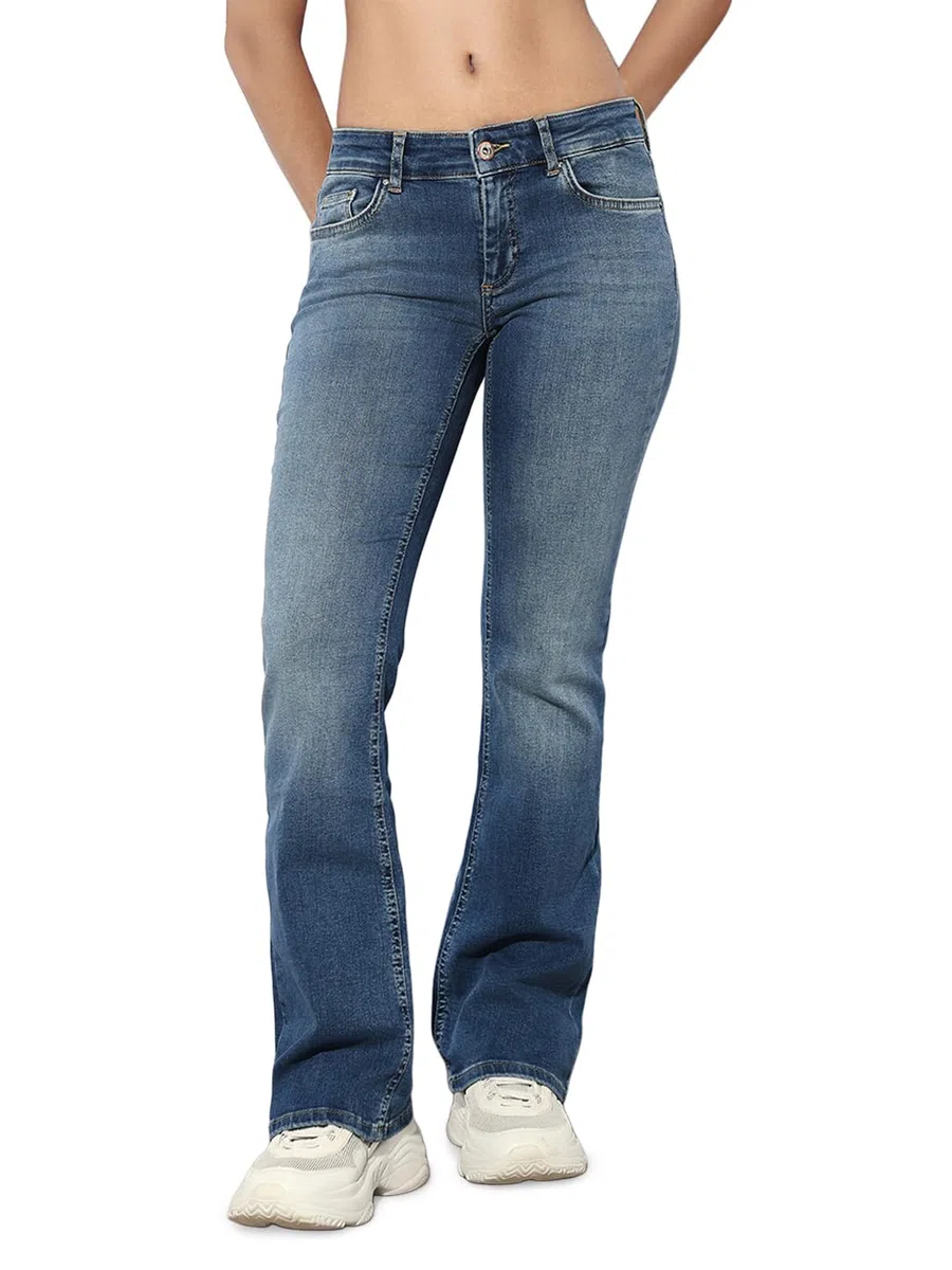 ONLY Female Flared fit Jeans ONLBLUSH Niedrige Taille Flared Jeans | Flared fit jeans