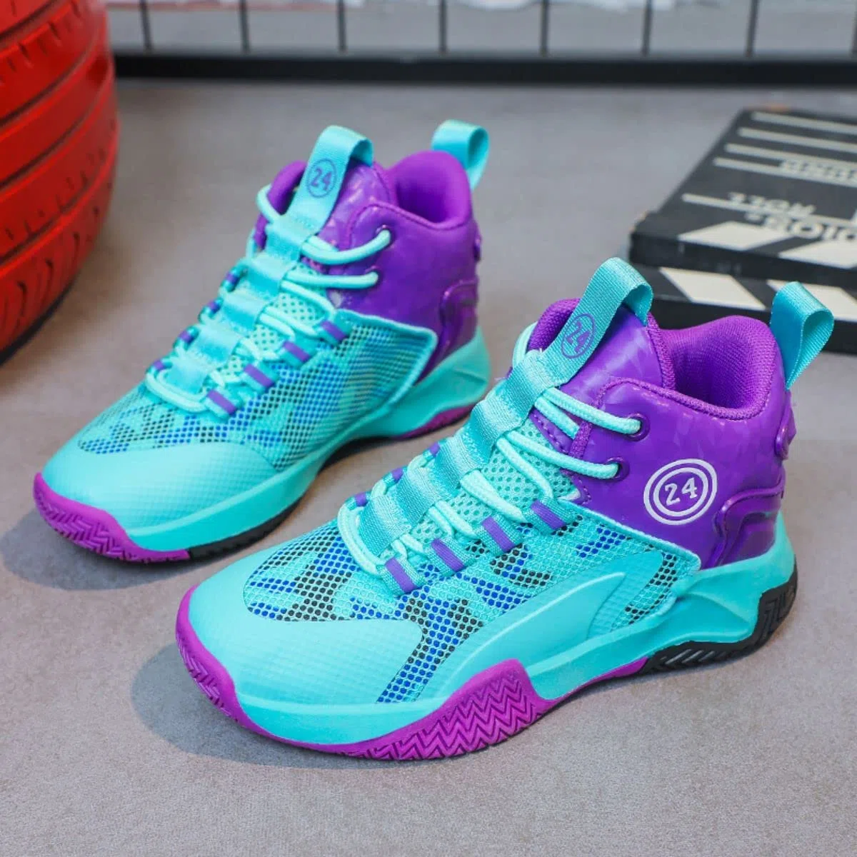 Basketballschuhe für Jungen Atmungsaktive Laufschuhe Kindersportschuhe Straßenlaufschuhe für Jungen Leichte neutrale Sportschuhe
