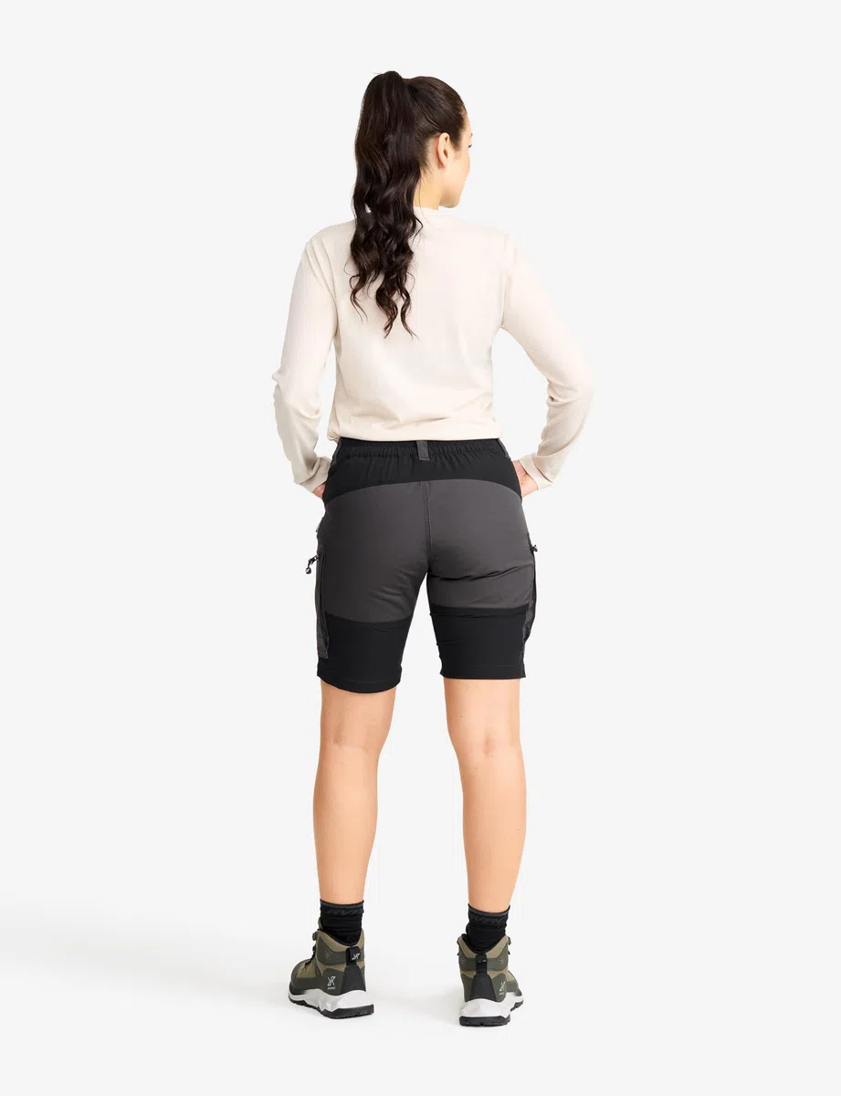 RevolutionRace RVRC GP Shorts für Damen, strapazierfähige und belüftete Wandershorts für alle Outdoor-Aktivitäten