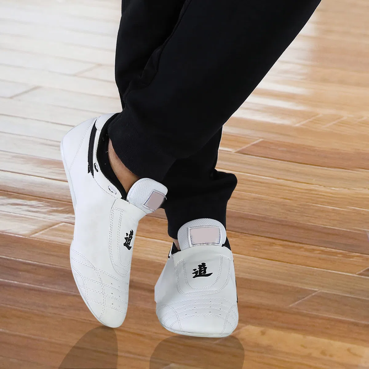 Taekwondo-Schuhe, Atmungsaktive Kampfsport-Turnschuhe Taekwondo-Schuhe Sport Boxen Kung Fu Schuhe für Männer und Frauen Kinder 40: