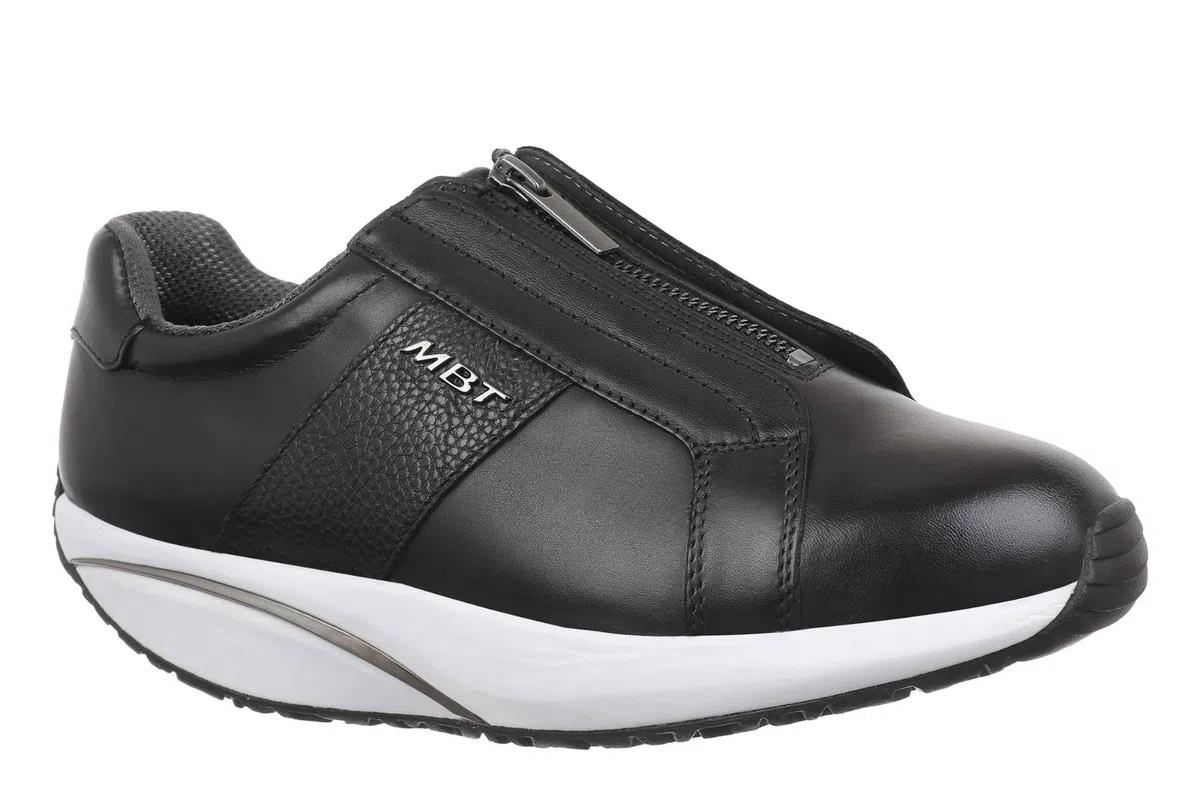 MBT AISAI Ledersneaker für Damen. Nappadesign mit Details aus Strukturiertem Leder. Frontaler Reißverschluss für leichten Einstieg.