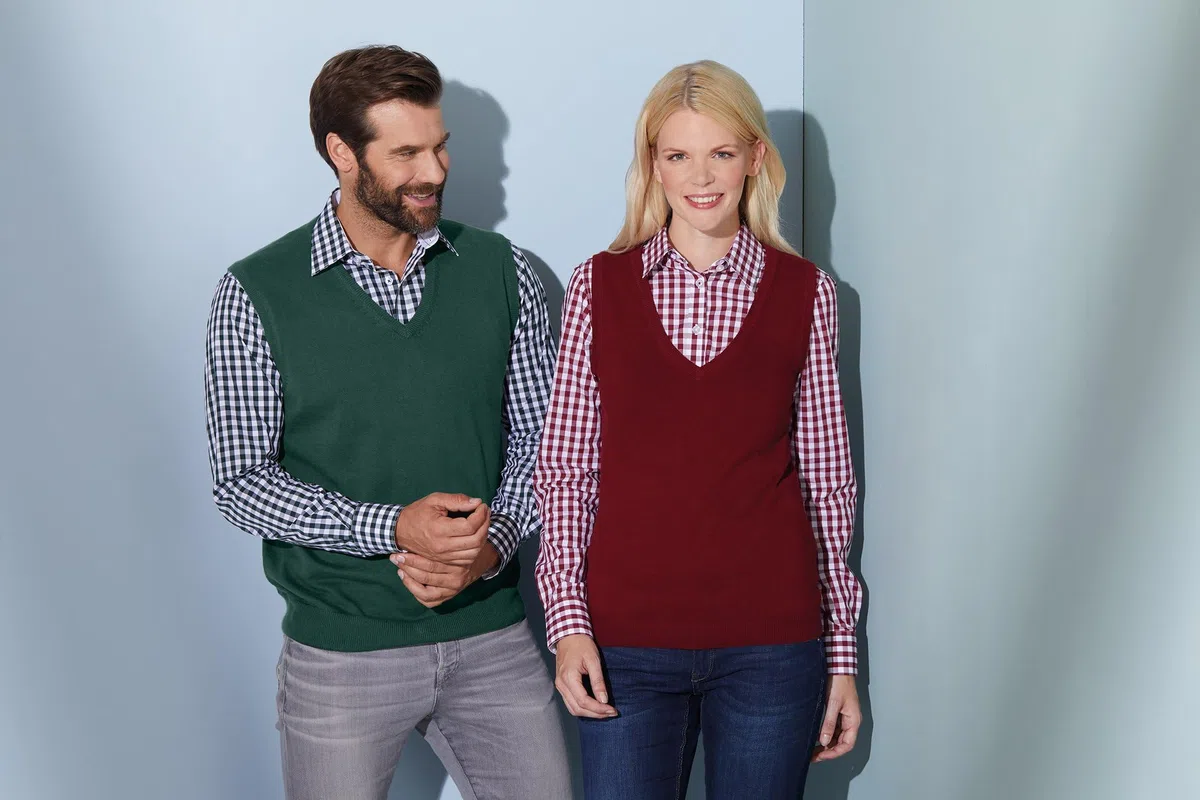 James & Nicholson Damen V-Pullunder - Tailliert Geschnittener Pullunder mit tiefem V-Ausschnitt