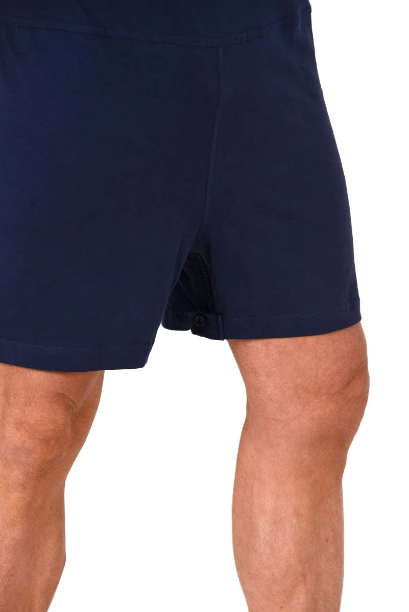 Normann Care Herren Pflegeoverall Kurzarm Einteiler Schlafanzug mit Reißverschluss am Bein
