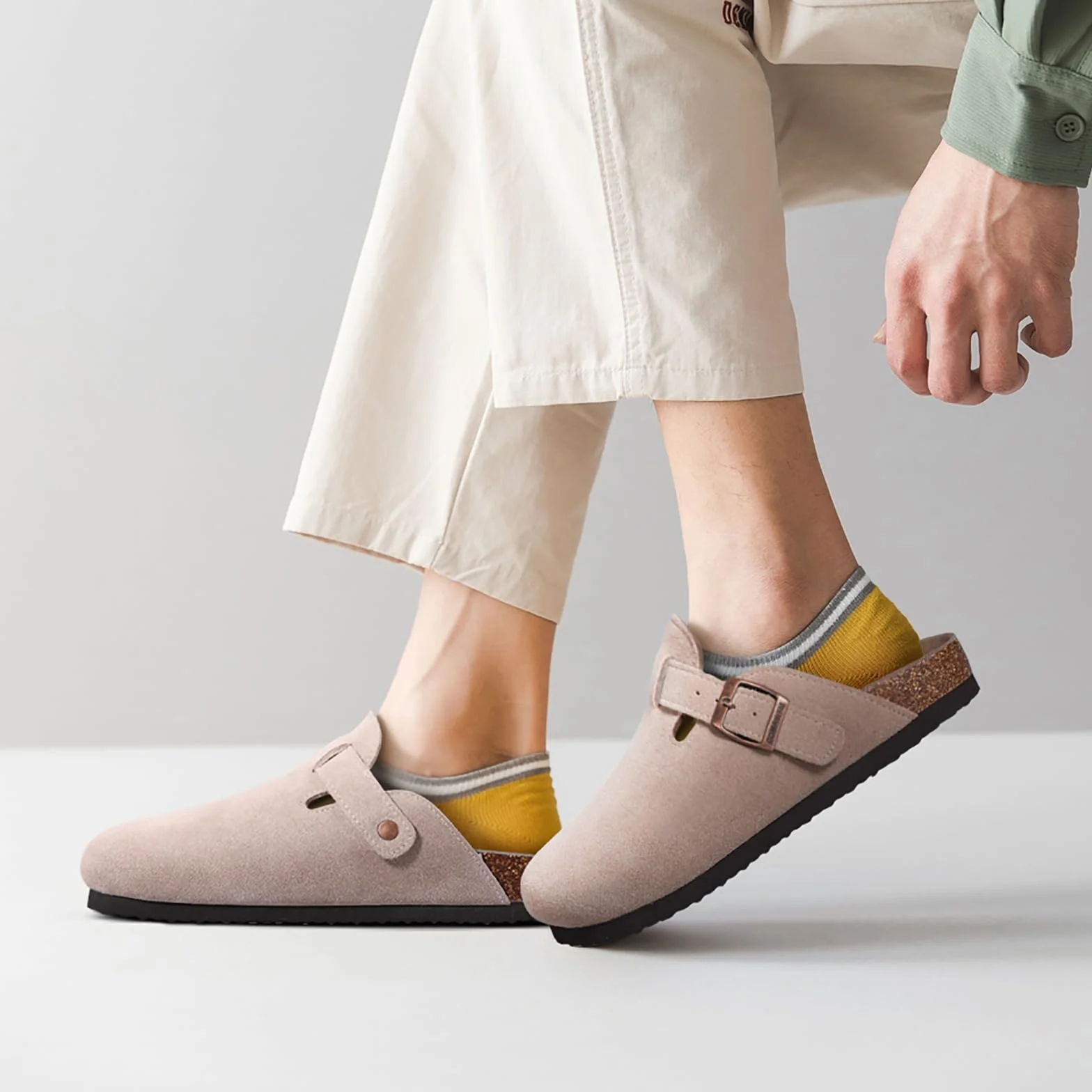 Comwarm Unisex Clogs Wildleder für Frauen aus Leder rutschfest Pantoletten mit Premium Fußbett…