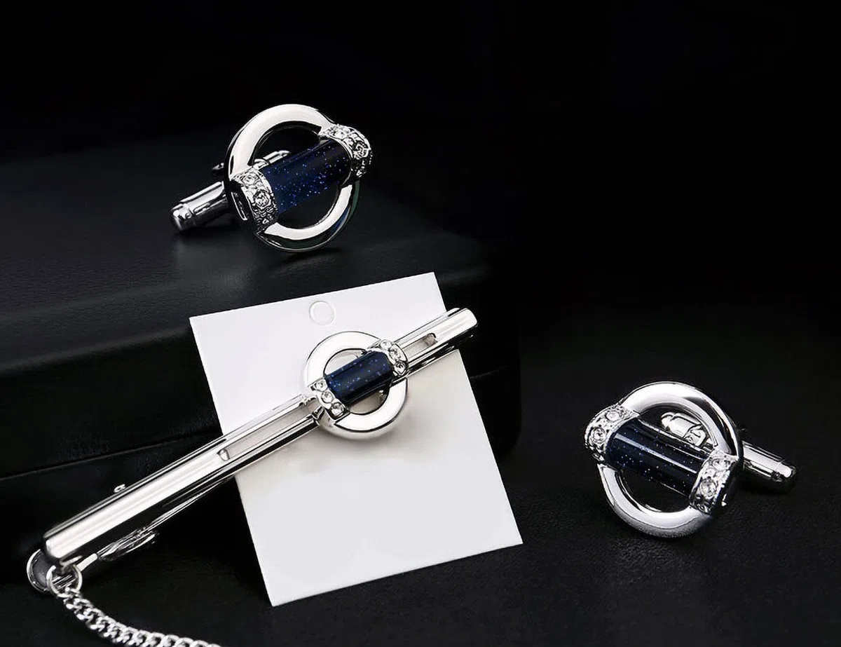 Forever Sternenkrawatte und Manschettenknöpfe Set, neue Galaxie Serie Krawattenklammer Geschenkset für Männer mit Geschenkbox und Grußkarte.