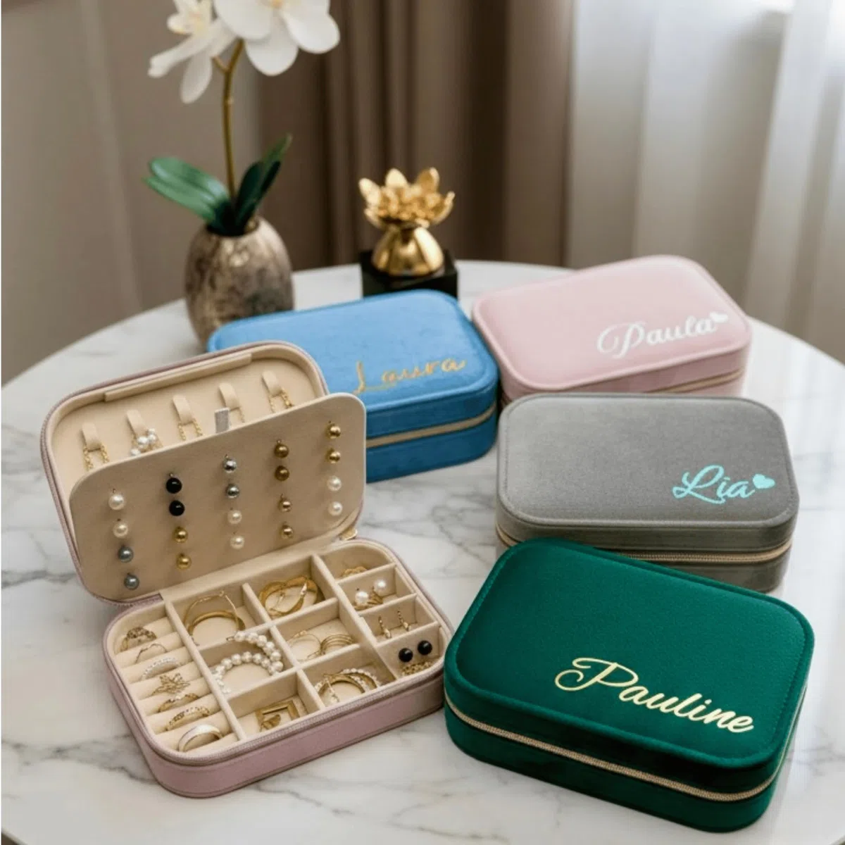 Personalisierte Schmuckkästchen mit Namen, Schmuckbox aus Samt, Reiseschmuckbox mit Reißverschluss, Schmuckschatulle für Frauen und Mädchen, Schmuckaufbewahrung Personalisiert, Schmuckkasten Reise