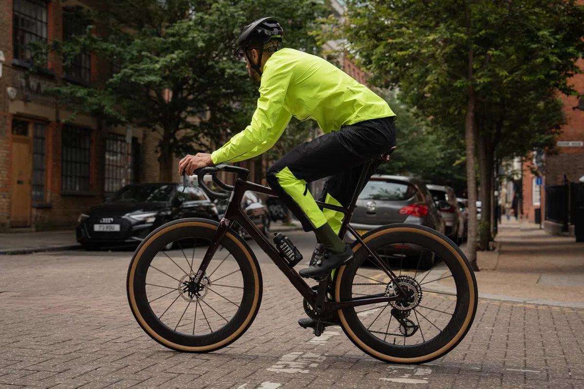 Gore WEAR Herren Glidewheel Gore-tex Hose, Black/Neon Yellow, XL EU