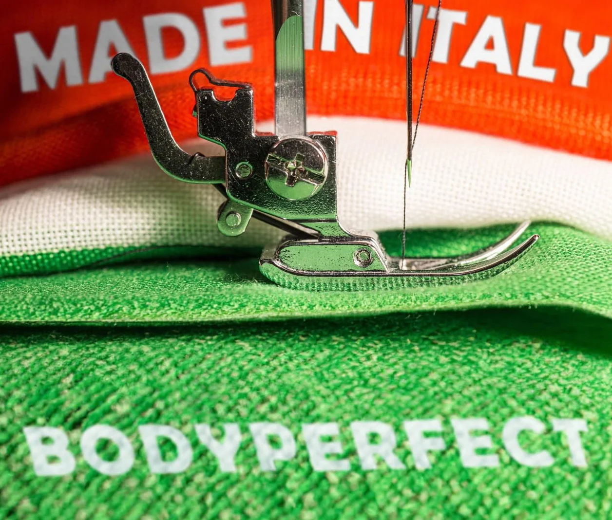 BODYPERFECT Bauchgurt nach geburt Bauchband nach der Operation Postpartum Gürtel für Damen Rückenstütze des Bauchbandbinders Einstellbare Verschlusshöhe 24 cm (Schwarz, S)