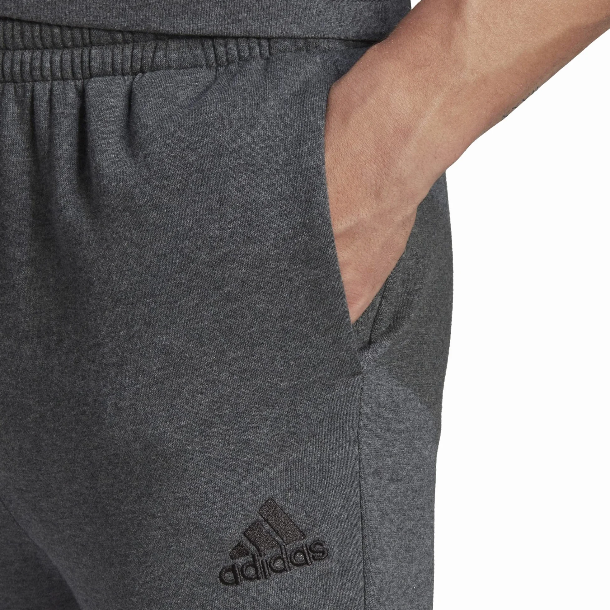 adidas Herren Pants Essentials Fleece Regular Tapered Pants