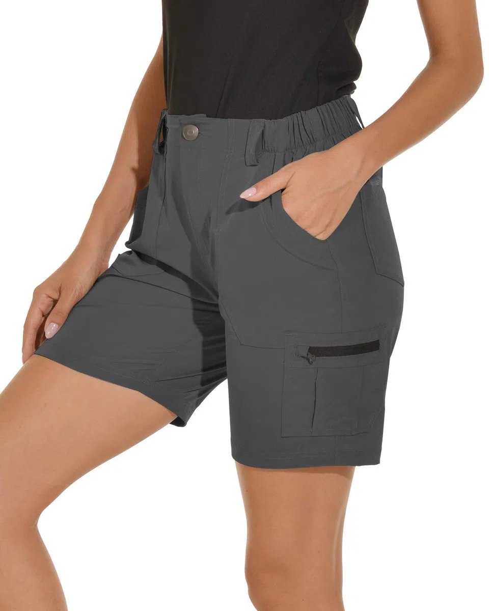 VAYAGER Damen Kurze Wanderhose für Sommer, leichte schnelltrocknende Cargo Outdoorhose mit Taschen für Trekking Golf XS-XXL