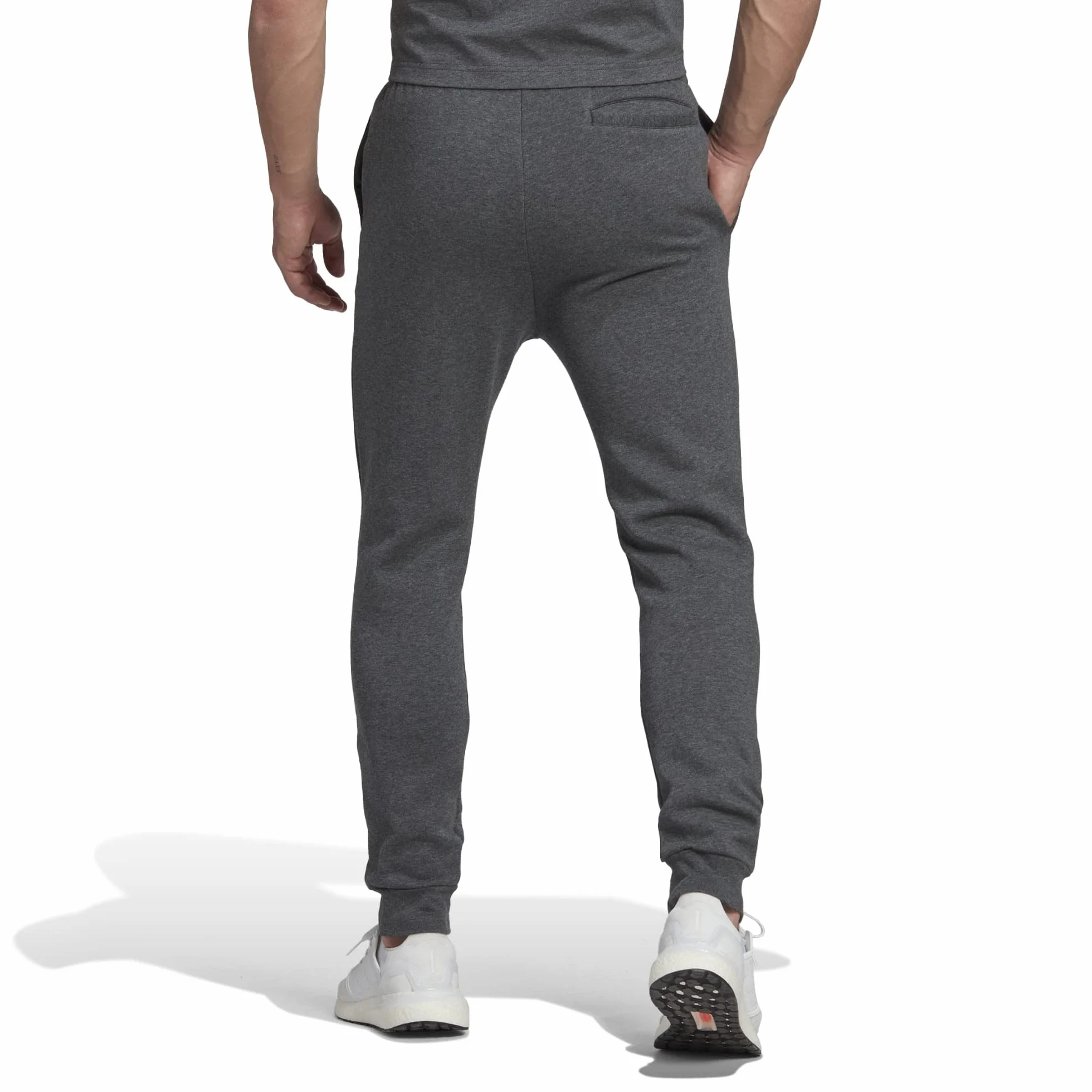 adidas Herren Pants Essentials Fleece Regular Tapered Pants