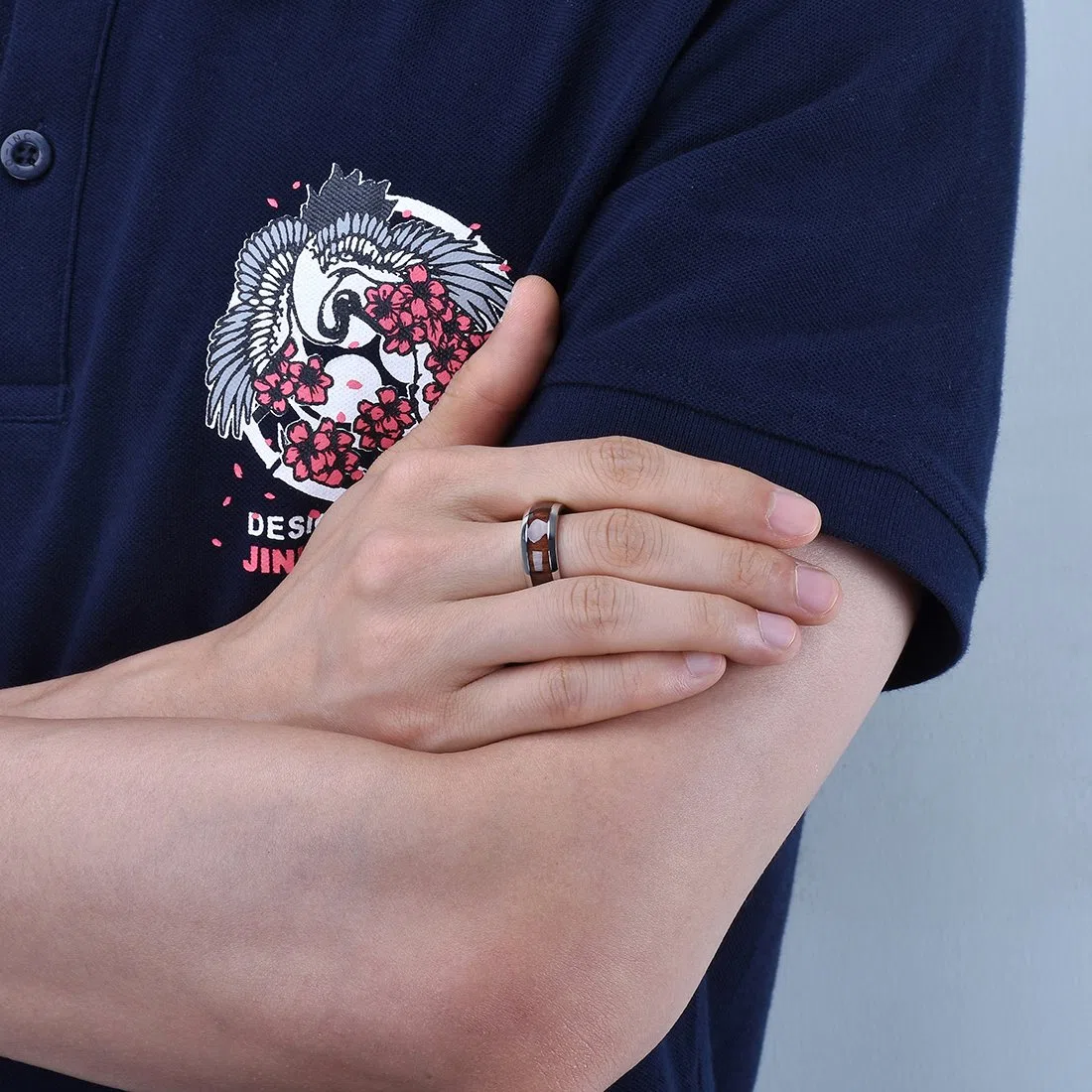 King Will 8mm silberner Titanring mit Holzeinlage - Innenloch, Ehering für Männer, hochglanzpolierte, abgeschrägte Kanten, komfortable Passform
